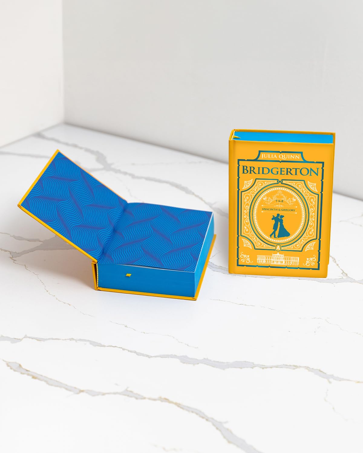 It's In His Kiss and On the Way to the Wedding: Bridgerton Collector's Edition